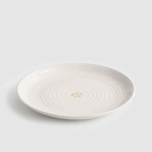 The Ganga Dinner Plate <span><br> Ivory </span>